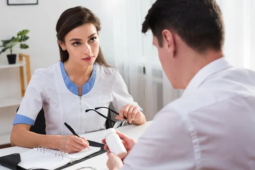 специалист по клинической психологии и пациент